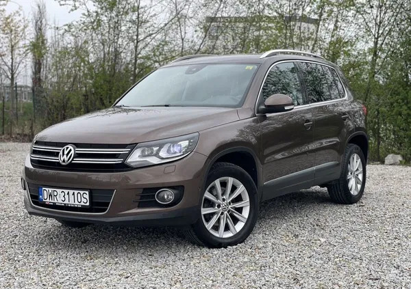 samochody osobowe Volkswagen Tiguan cena 54900 przebieg: 153000, rok produkcji 2011 z Warka